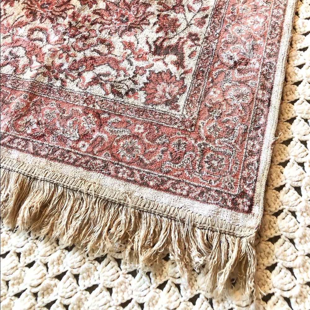 Vintage Throw Rug - Picture 2 of 4